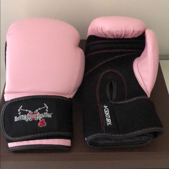 Boxing gloves pretty baby pink